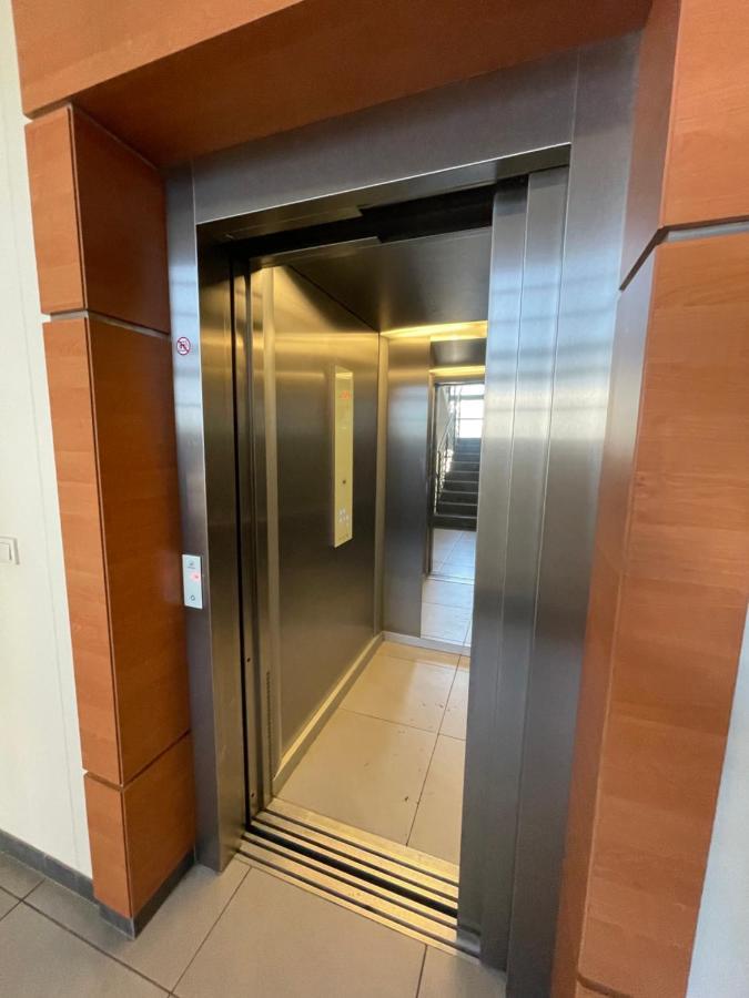 Gdynia Apartament 42 m z miejscem w Garażu z Windą blisko centrum i morza Zewnętrze zdjęcie